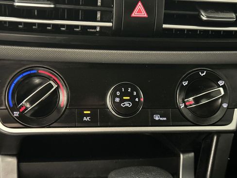 Used 2022 Kia Seltos LX AWD/4WD image 19