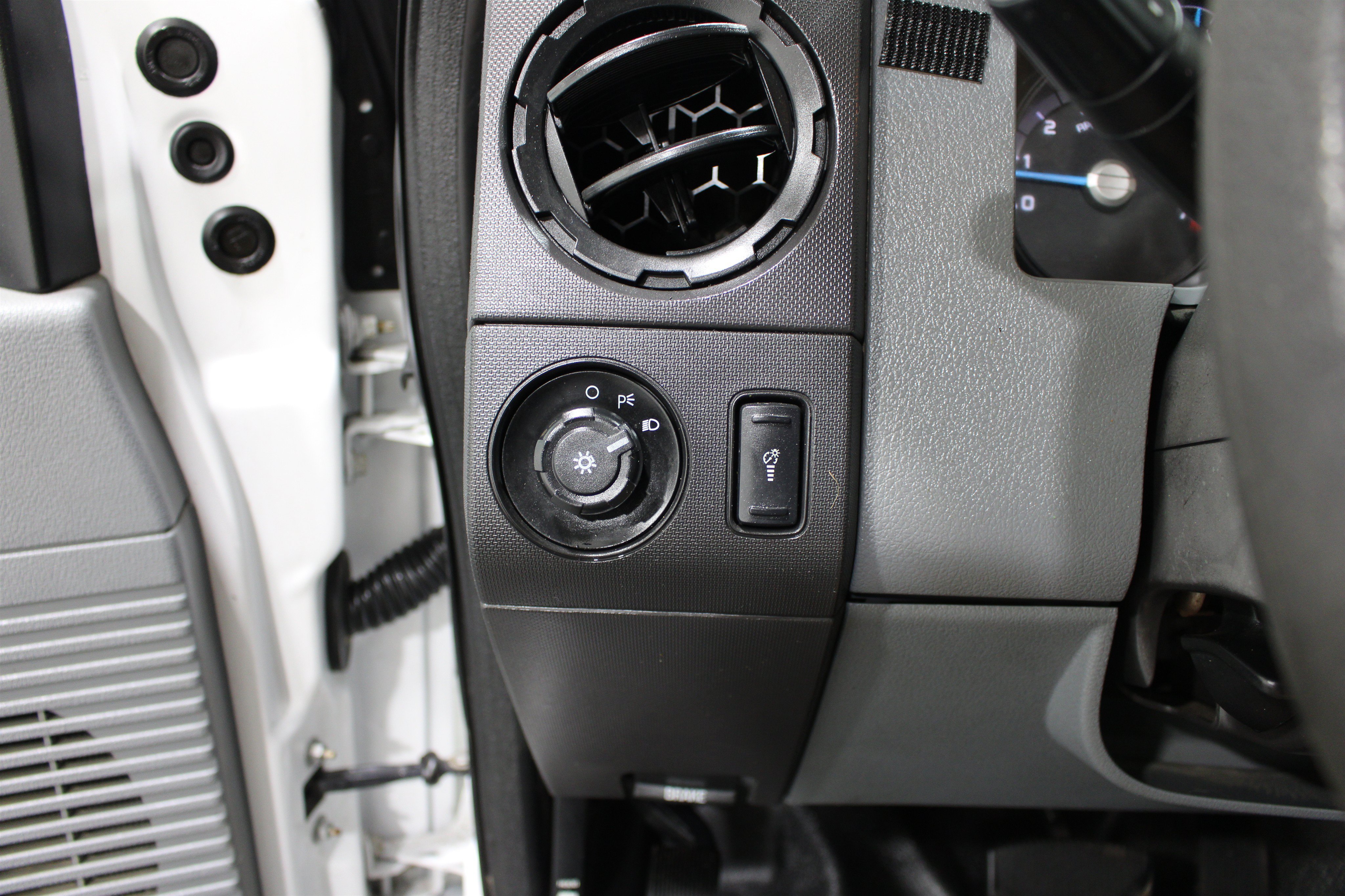 Used 2014 Ford F350 XL w/ Power Equipment Group AWD/4WD image 7