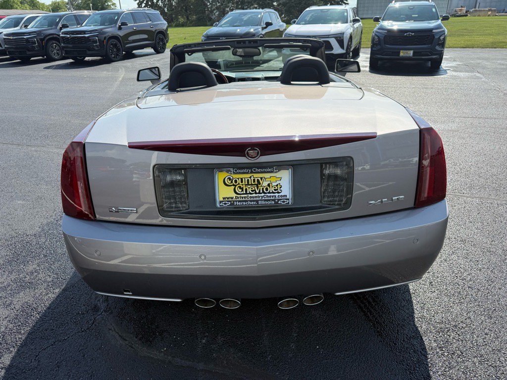 Used 2005 Cadillac XLR RWD image 4