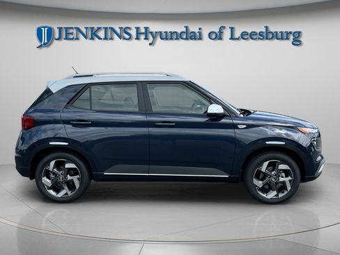 New 2026 Hyundai Venue SEL image 3