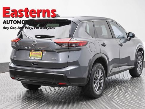 Used 2024 Nissan Rogue S AWD/4WD image 5