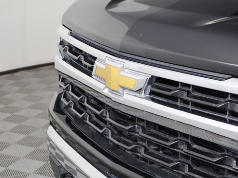 Used 2025 Chevrolet Silverado 1500 LT image 11