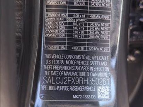 Certified 2024 Land Rover Discovery Sport S image 29