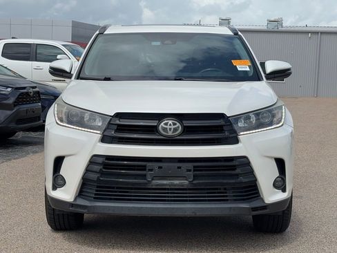 Used 2019 Toyota Highlander SE image 3