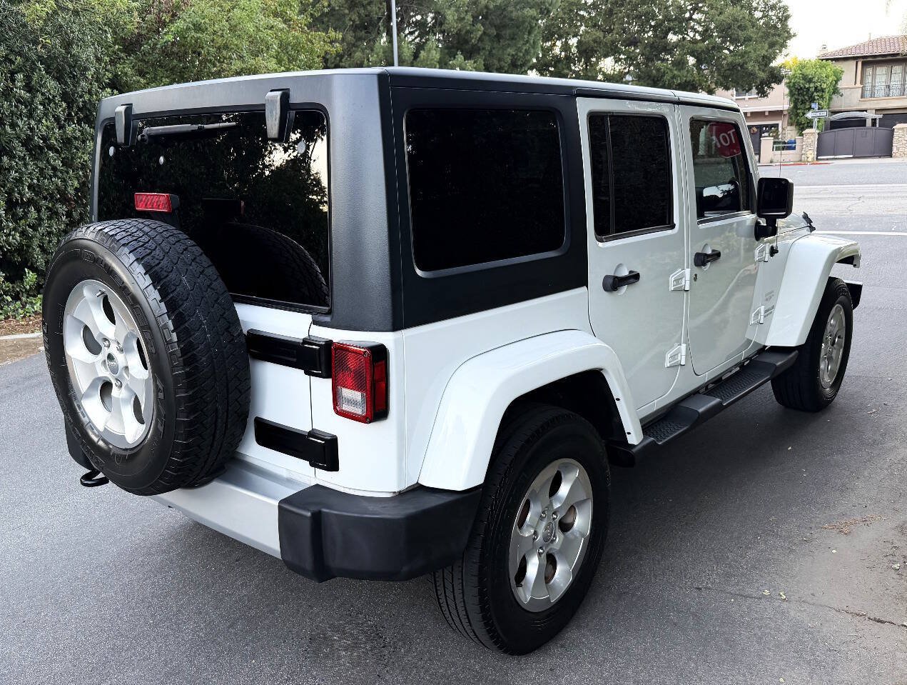 Used 2014 Jeep Wrangler Unlimited Sahara w/ Connectivity Group AWD/4WD image 7