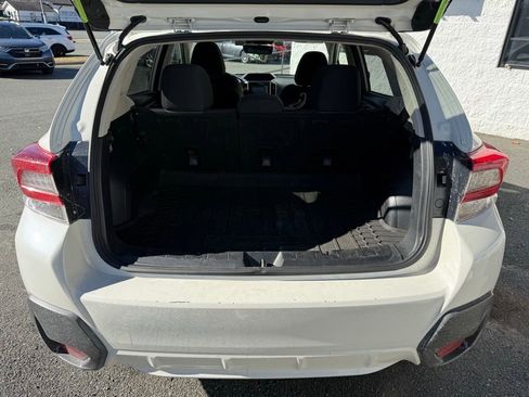 Used 2022 Subaru Crosstrek 2.0i Premium w/ Moonroof Package image 6