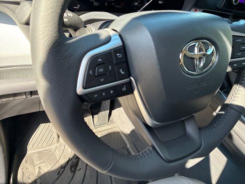 New 2026 Toyota Sienna XLE image 26