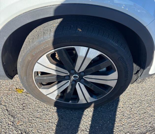 Used 2023 Volvo XC40 Recharge Plus AWD/4WD image 9