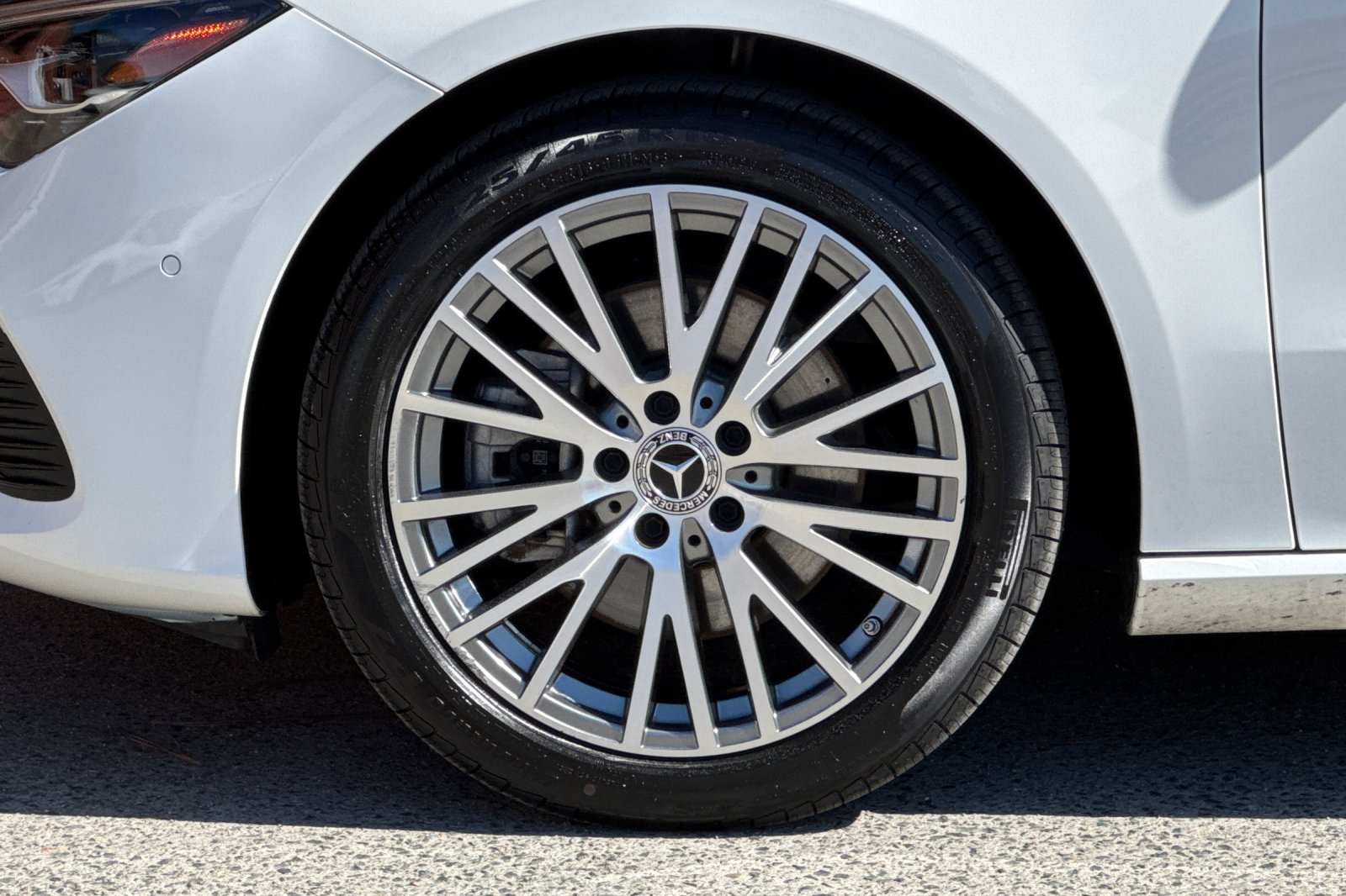 Used 2025 Mercedes-Benz CLA 250 image 34