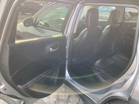 Used 2018 Jeep Compass Latitude w/ Popular Equipment Group AWD/4WD image 21