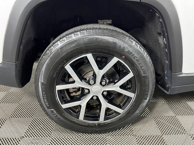 Used 2024 Jeep Grand Cherokee Limited AWD/4WD image 12