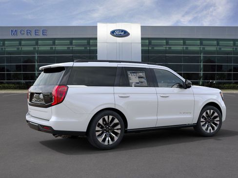 New 2027 Ford Expedition Platinum w/ Driver's Package AWD/4WD image 6