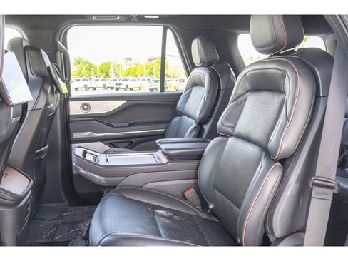 Used 2025 Lincoln Navigator Black Label AWD/4WD image 15