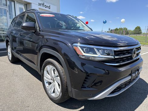 Certified 2023 Volkswagen Atlas SE AWD/4WD image 2