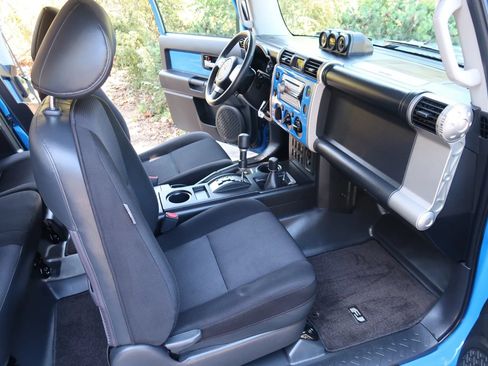 Used 2007 Toyota FJ Cruiser 4WD image 42