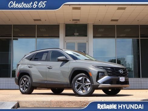 Certified 2025 Hyundai Tucson SEL AWD/4WD image 2