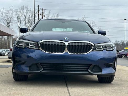 Used 2020 BMW 330i xDrive Sedan w/ Premium Package image 2