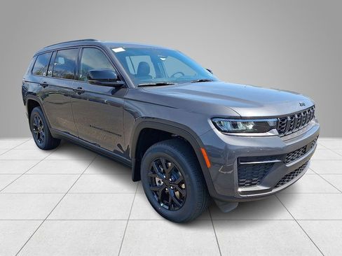 New 2026 Jeep Grand Cherokee L 4WD image 3