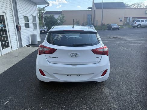 Used 2017 Hyundai Elantra GT image 6