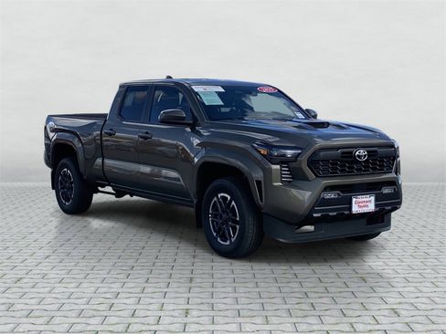 Used 2025 Toyota Tacoma TRD Sport image 10