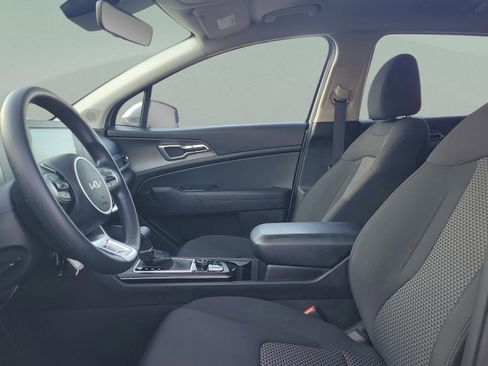 Used 2023 Kia Sportage LX image 12