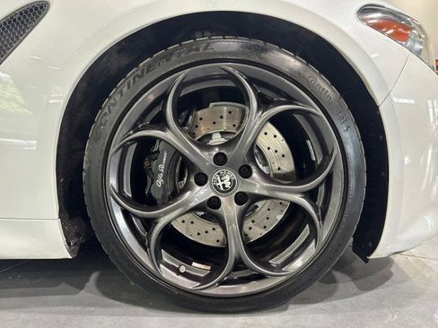 Used 2017 Alfa Romeo Giulia Quadrifoglio image 26