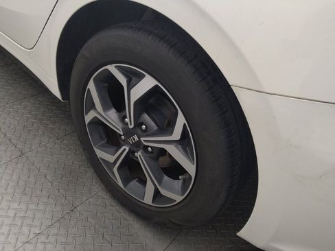 Used 2019 Kia Forte LXS FWD image 31