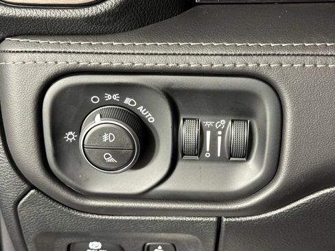 Used 2026 RAM 1500 Limited AWD/4WD image 28