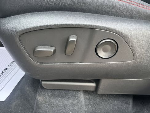 Used 2024 Chevrolet Traverse RS w/ LPO, Floor Liner Package image 10