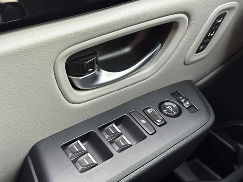 New 2025 Honda Pilot Touring image 25