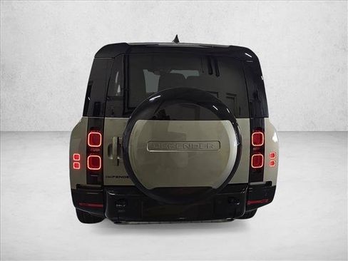 Used 2024 Land Rover Defender 130 X-Dynamic SE AWD/4WD image 6
