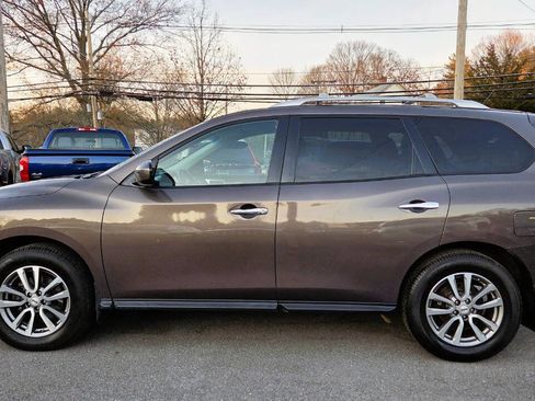 Used 2015 Nissan Pathfinder SV w/ Cargo Package image 7