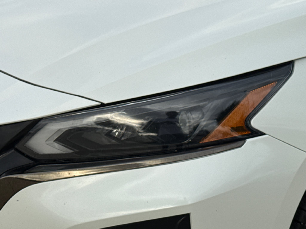 Used 2023 Nissan Altima 2.5 SR w/ SR Premium Package FWD image 4