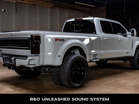 Used 2026 Ford F450 Platinum w/ FX4 Off-Road Package image 10