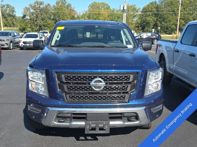 Used 2021 Nissan Titan SV w/ SV Convenience Package AWD/4WD image 2