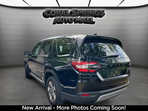 Certified 2025 Honda Pilot EX-L image 3