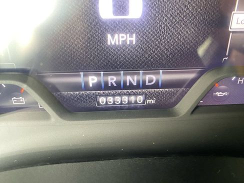 Used 2024 RAM 1500 Big Horn AWD/4WD image 32