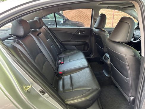 Used 2017 Honda Accord EX-L image 31