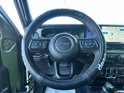 Used 2024 Jeep Wrangler Unlimited w/ Convenience Group AWD/4WD image 57