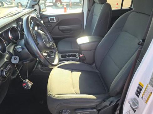 Used 2022 Jeep Gladiator Sport AWD/4WD image 13