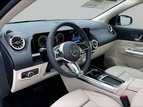 New 2026 Mercedes-Benz GLA 250 4MATIC image 8