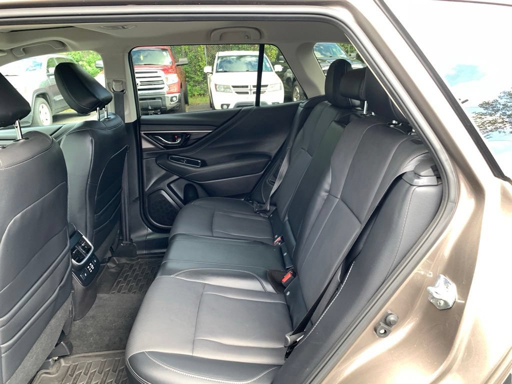 Used 2023 Subaru Outback Limited XT AWD/4WD image 25