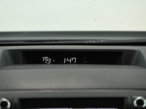 Used 2013 Toyota Tundra Platinum AWD/4WD image 34