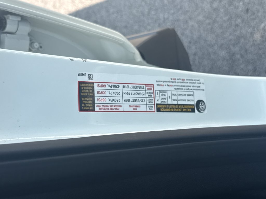 Used 2024 Nissan Rogue S FWD image 21
