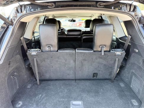 Used 2019 Nissan Pathfinder SL image 24