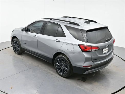 Used 2023 Chevrolet Equinox RS image 38