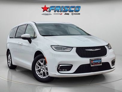Used 2023 Chrysler Pacifica Touring-L