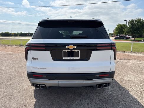 New 2026 Chevrolet Traverse LT image 5