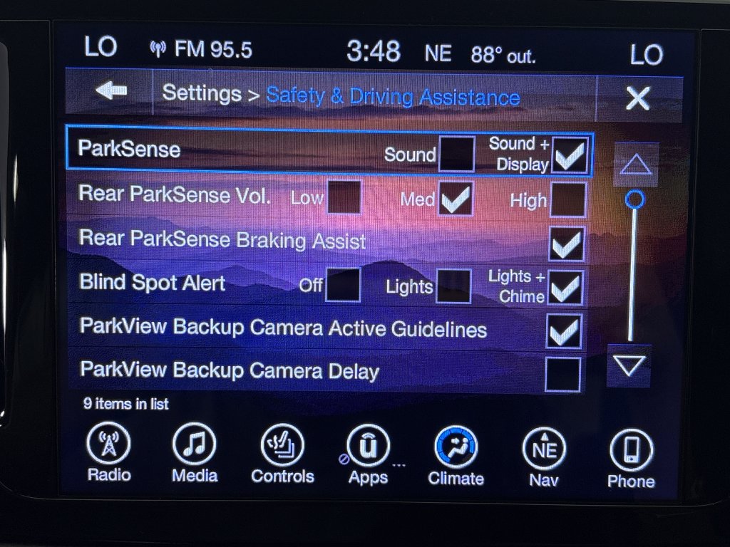 Used 2017 Chrysler Pacifica Touring-L w/ Tire & Wheel Group FWD image 28