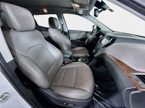 Used 2018 Hyundai Santa Fe Sport FWD image 30